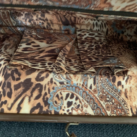 Beautiful Beaded Handbag - Picture 7 of 7